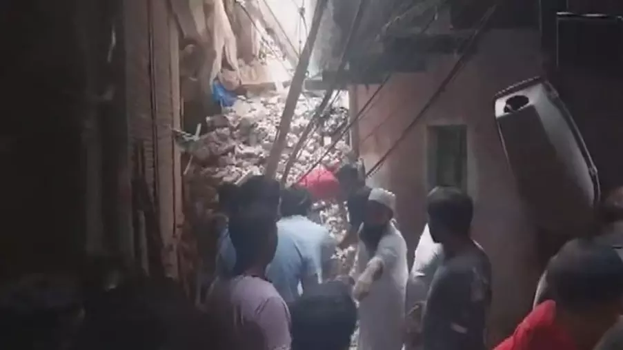 Delhi building collapse