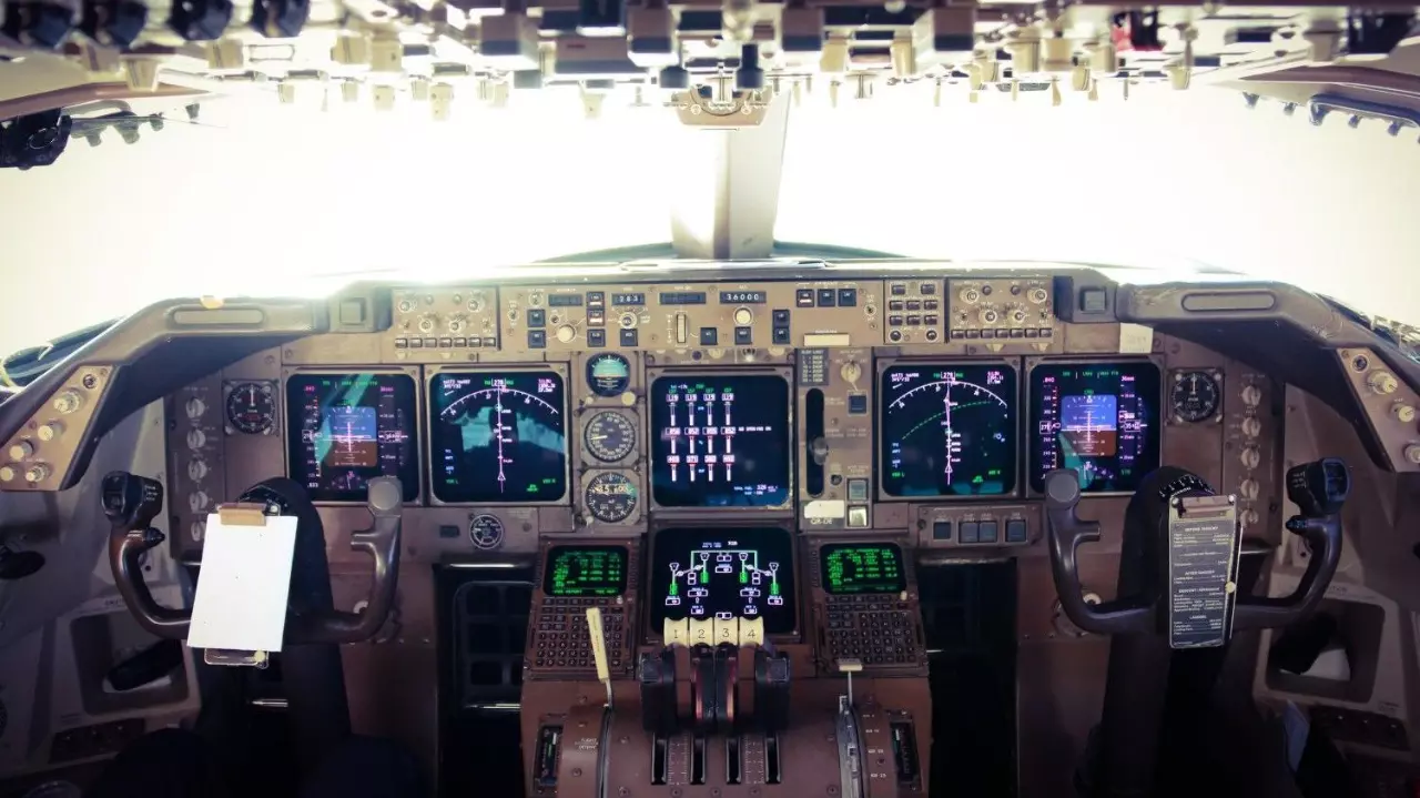 boeing cockpit