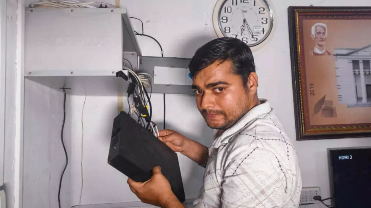 Odisha self-immolation: Congress demands judicial probe; girl