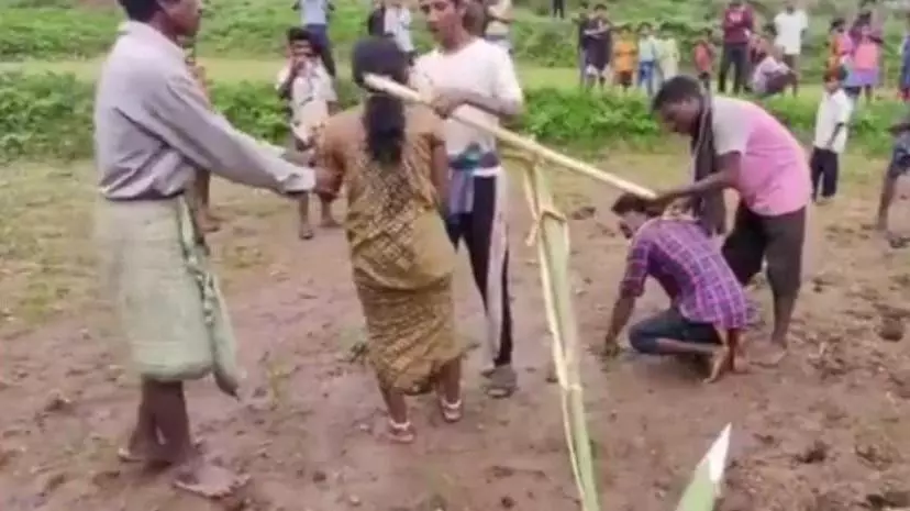 Odisha tribal couples humiliated: Minister vows action against ‘kangaroo courts’