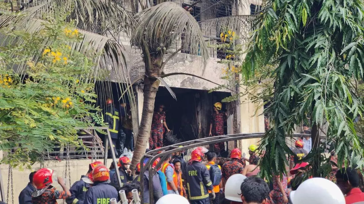 Bangladesh fighter jet crash