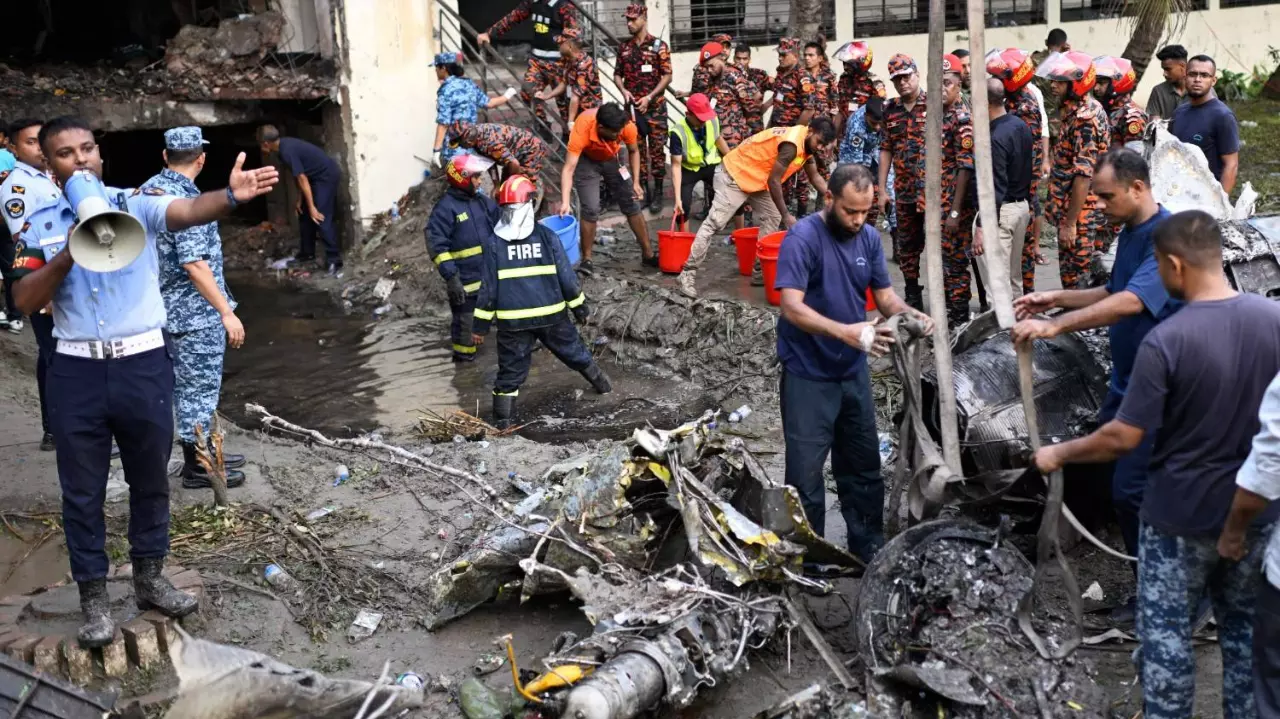 Bangladesh Air Force training aircraft crash