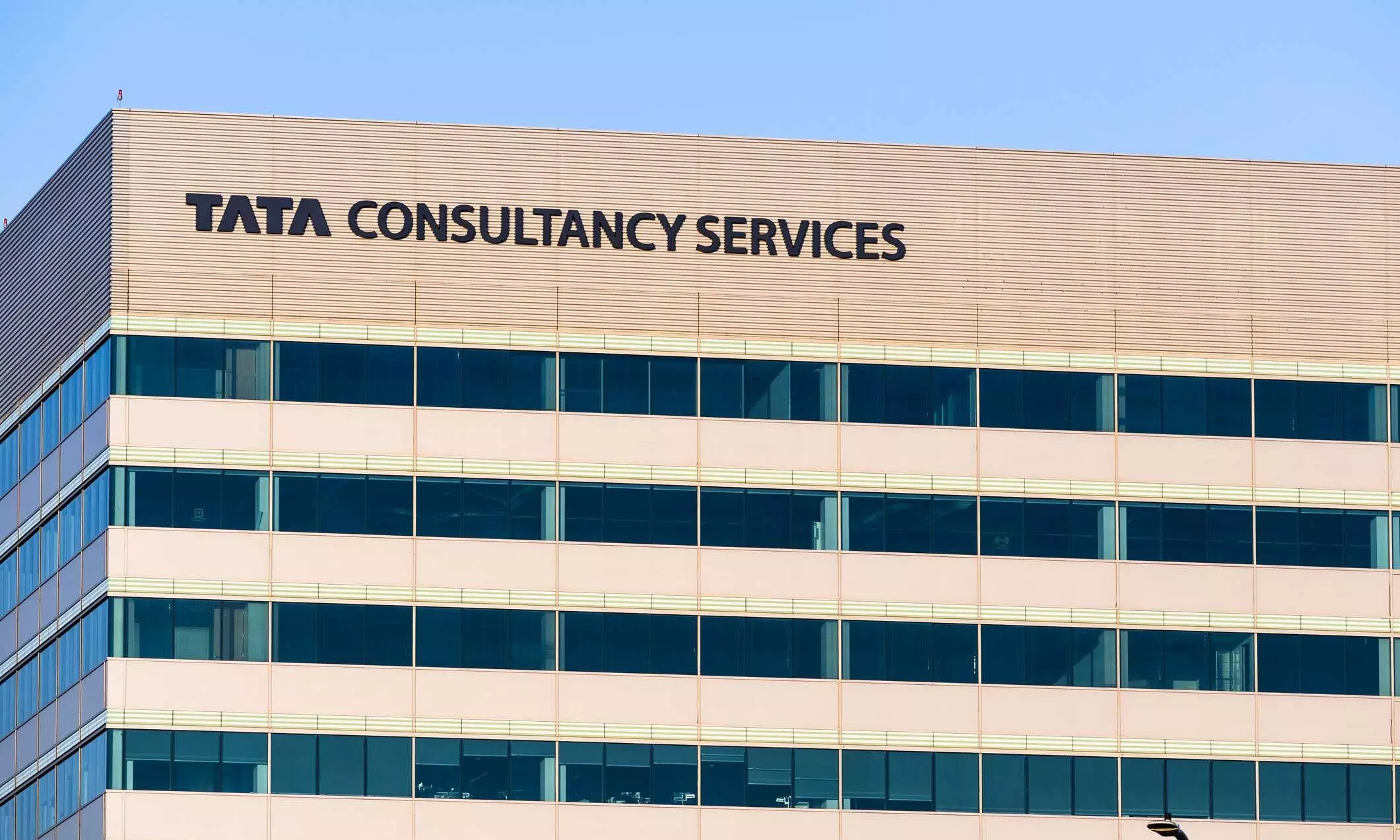 Tata Consultancy Services (TCS) Tata Consultancy Services (TCS)
