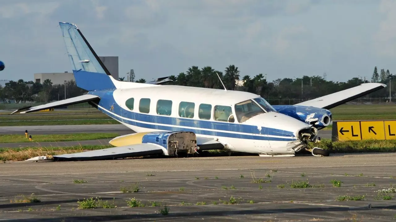 Plane crash while landing