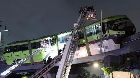 Monorail train stranded in Mumbai