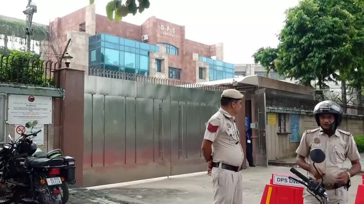 Delhi school receives bomb threat