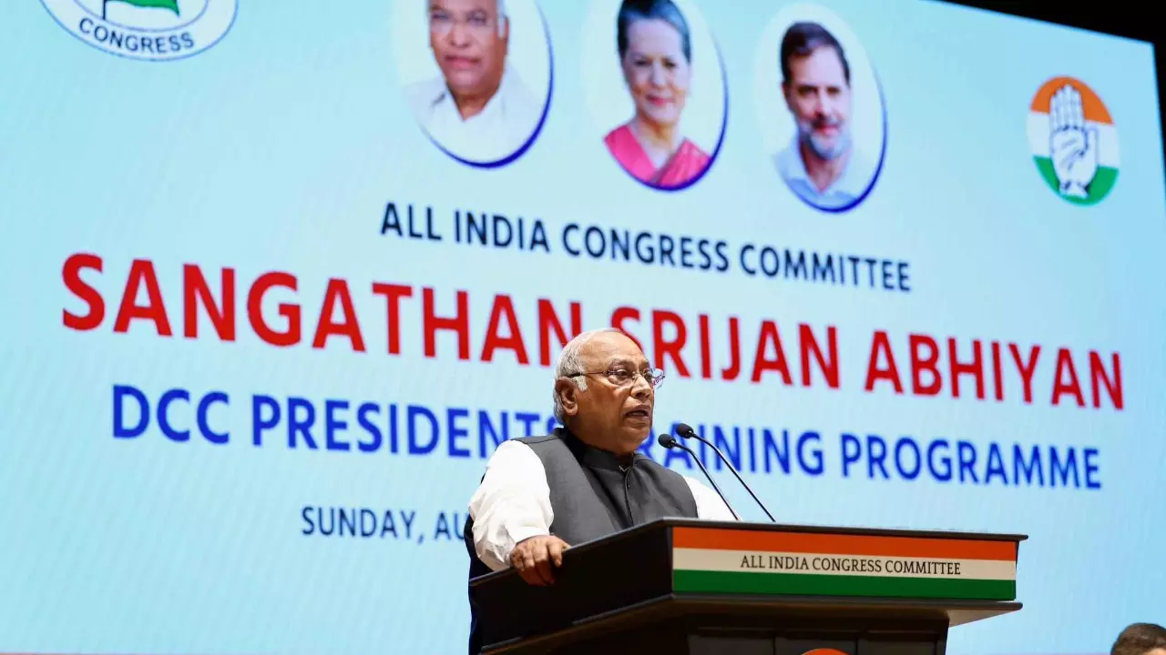 After vote theft, BJP eyeing power theft: Kharge on PM, CM removal bills After vote theft, BJP eyeing power theft: Kharge on PM, CM removal bills