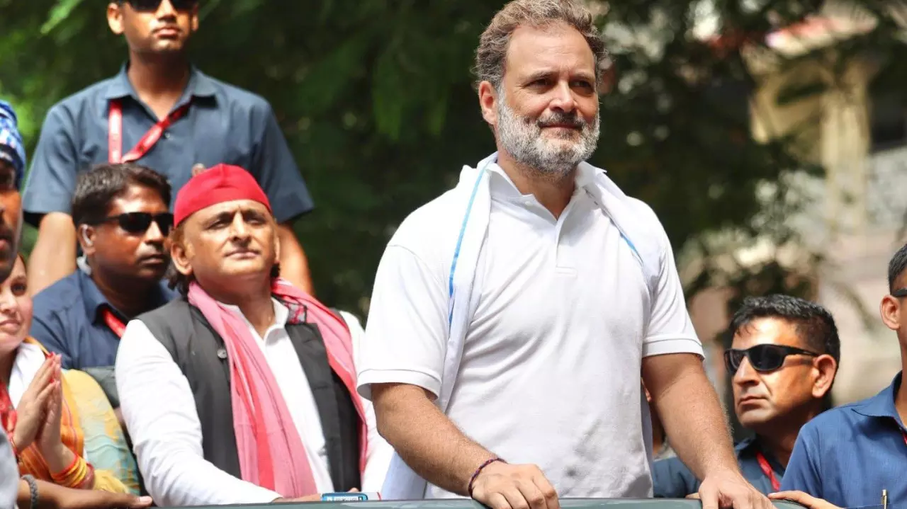 Akhilesh Yadav participates with Rahul Gandhi in Voter Adhikar Yatra in Bihar