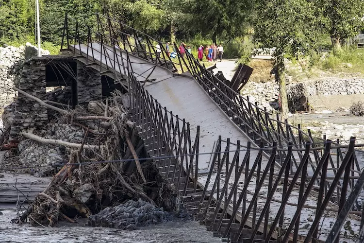 File photo of a damaged bridge near Kullu.&nbsp;