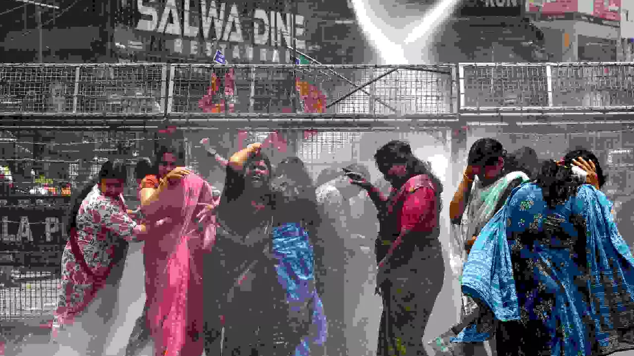 Why Oppn wants to keep mum as Modi rakes up mother insult row