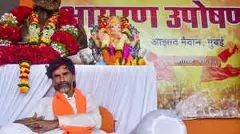 Maratha quota stir: Police issue notice to Jarange, ask him to vacate Azad Maidan