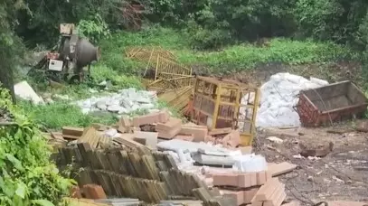 Ropeway collapses in Gujarat