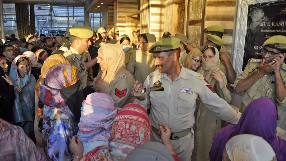 Hazratbal mosque in Sri Nagar
