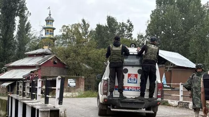 security forces in Kulgam, J&K