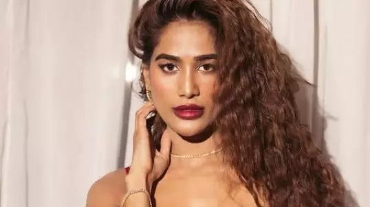 Poonam Pandey as Mandodari: Delhi Lav Kush Ramlila panel refuses to budge