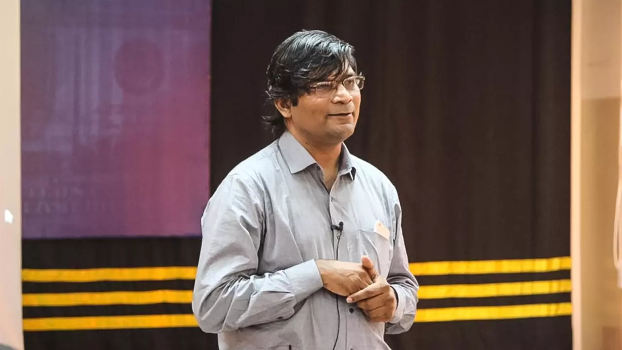 Zoho co-founder Kumar Vembu interview