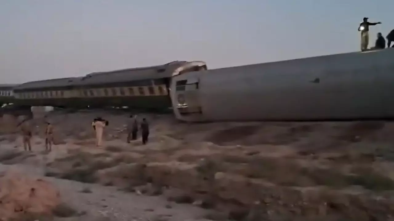 Quetta Balochistan Jafar Express attacked