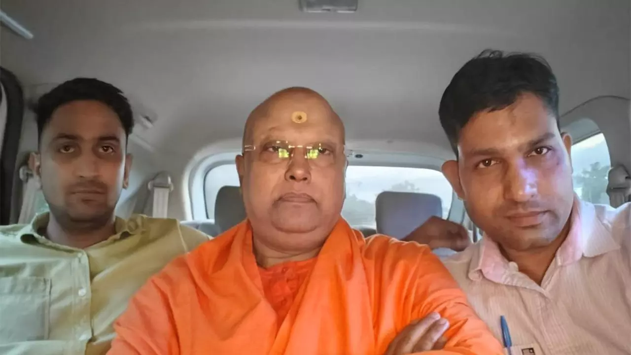 Self-styled godman Chaitanyananda Saraswati arrested in Agra