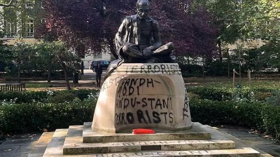 Gandhi statue in London