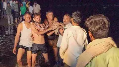 Eleven drown as tractor-trolley overturns during idol immersion in MPs Khandwa