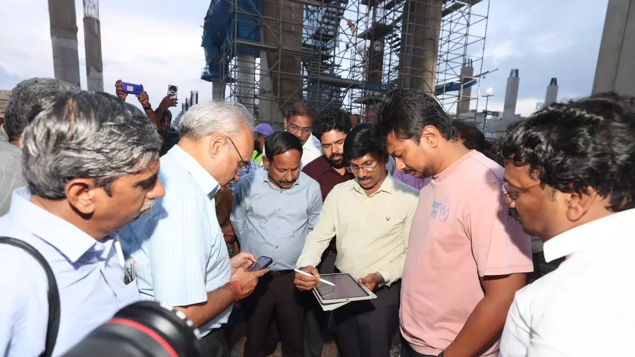Deputy Chief Minister Udhayanidhi Stalin inspected the vent clearance work being carried out on Semmozhi Road | Photo: X/@Udhaystalin Deputy Chief Minister Udhayanidhi Stalin inspected the vent clearance work being carried out on Semmozhi Road | Photo: X/@Udhaystalin