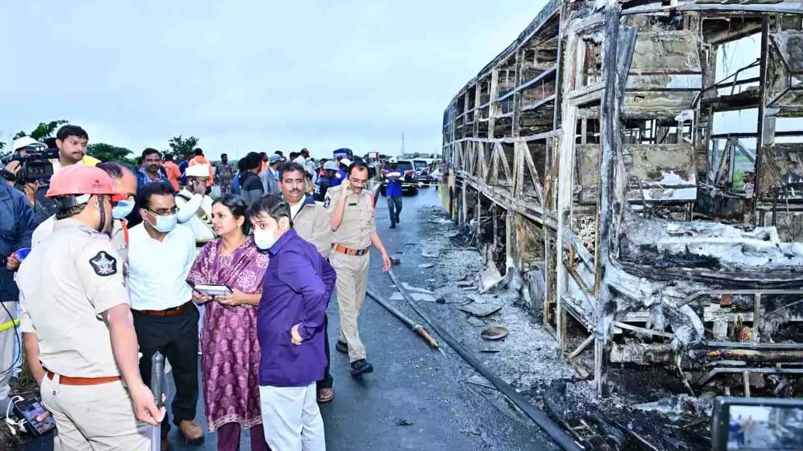 Kurnool bus tragedy: District Collector Siri collects details from families of victims