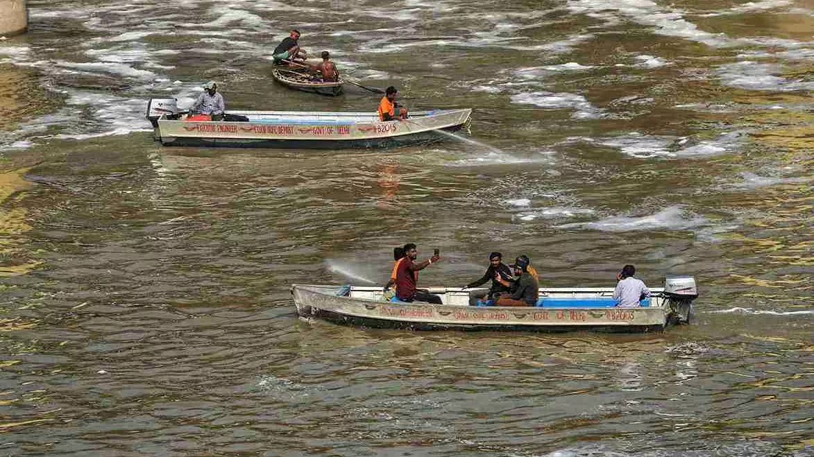 Yamuna Delhi Chhath Puja