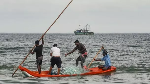 Sri Lankan Navy arrests 35 Indian fishermen for illegal fishing