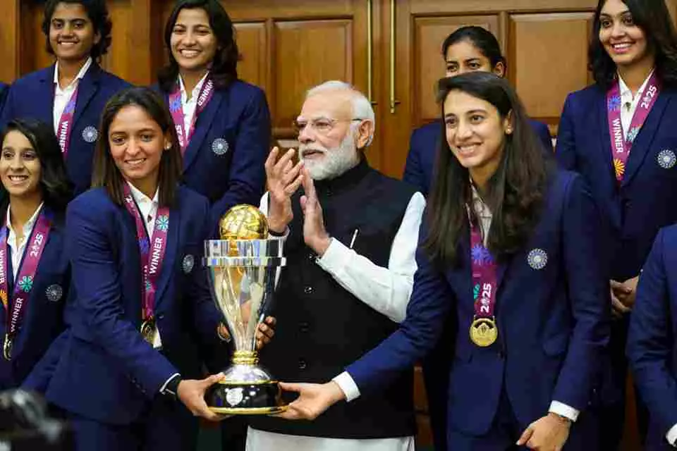 PM Modi chats about tattoos, skincare and World Cup win with women cricketers PM Modi chats about tattoos, skincare and World Cup win with women cricketers
