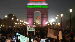 Delhi clean air protest: Several detained as anger mounts over toxic air