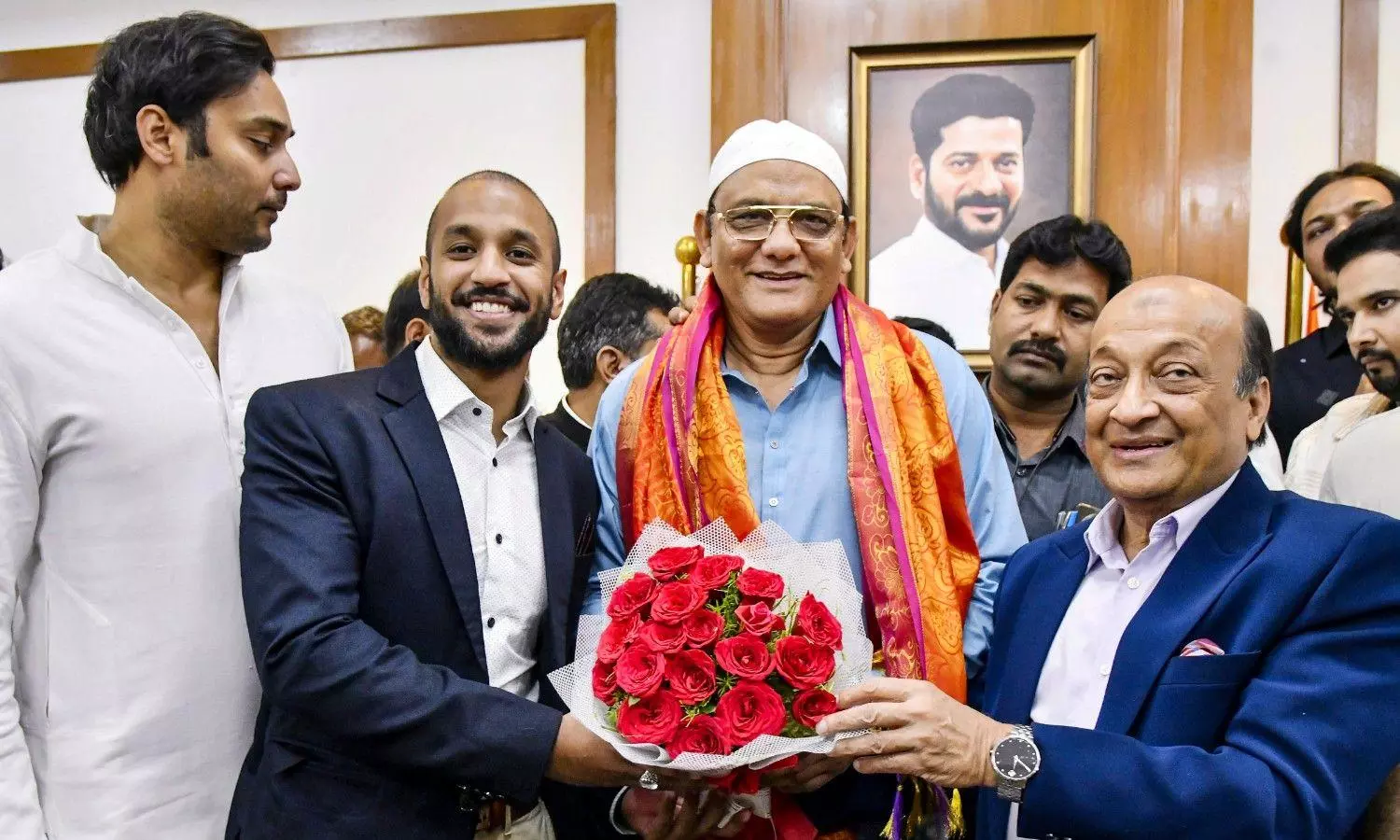 Mohammad Azharuddin takes charge Mohammad Azharuddin takes charge