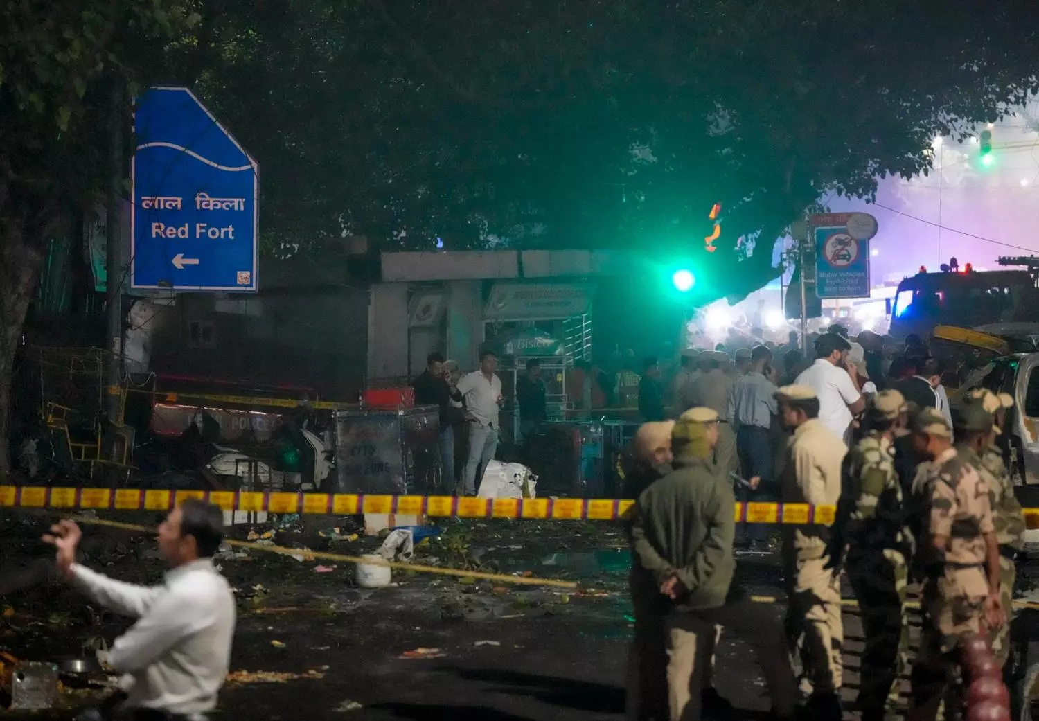 Body parts scattered everywhere, sky turned red: Witnesses recount Delhi blast horror