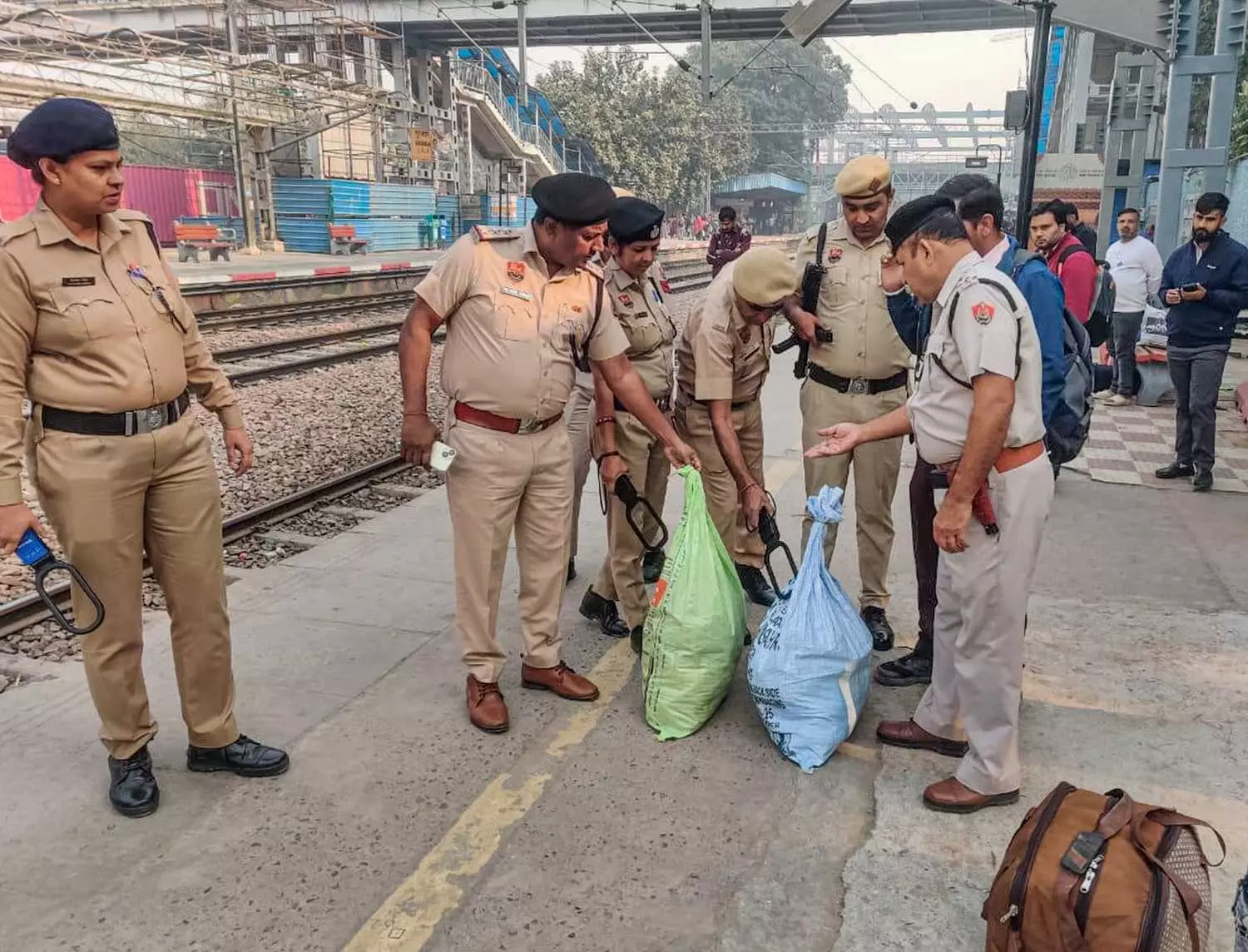 Delhi blast a heinous terror act, says Centre after high-level meet Delhi blast a heinous terror act, says Centre after high-level meet