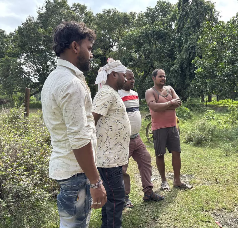 Sakri locals discuss the possible reopening of the mill. Photo: Nadim Ahmed Sakri locals discuss the possible reopening of the mill. Photo: Nadim Ahmed