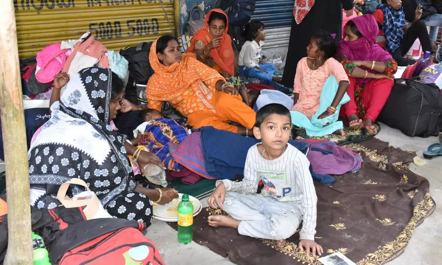 Bangladeshis detained at Hakimpur trying to cross border; is SIR the reason?