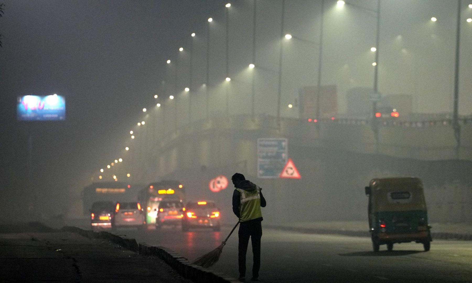 Delhi air quality remains ‘very poor’ for 13th straight day