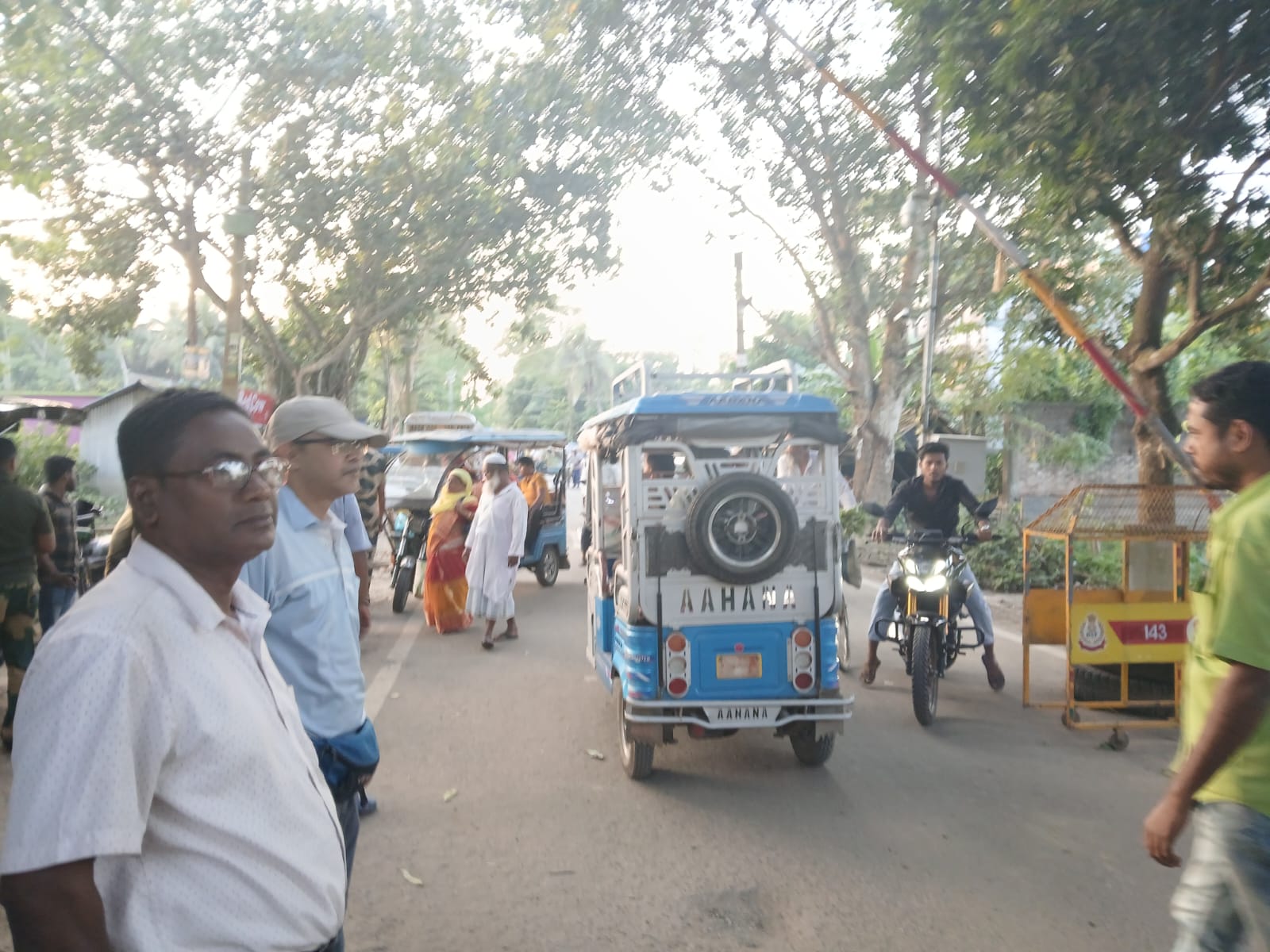 Living on the Zero Line: Why life is a daily struggle for residents of Bengal's Hakimpur village
