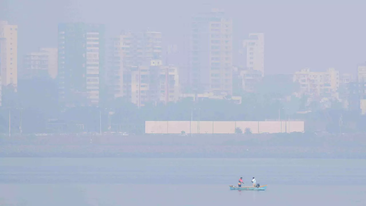 Mumbai Congress unveils 10-point plan to fight city air pollution