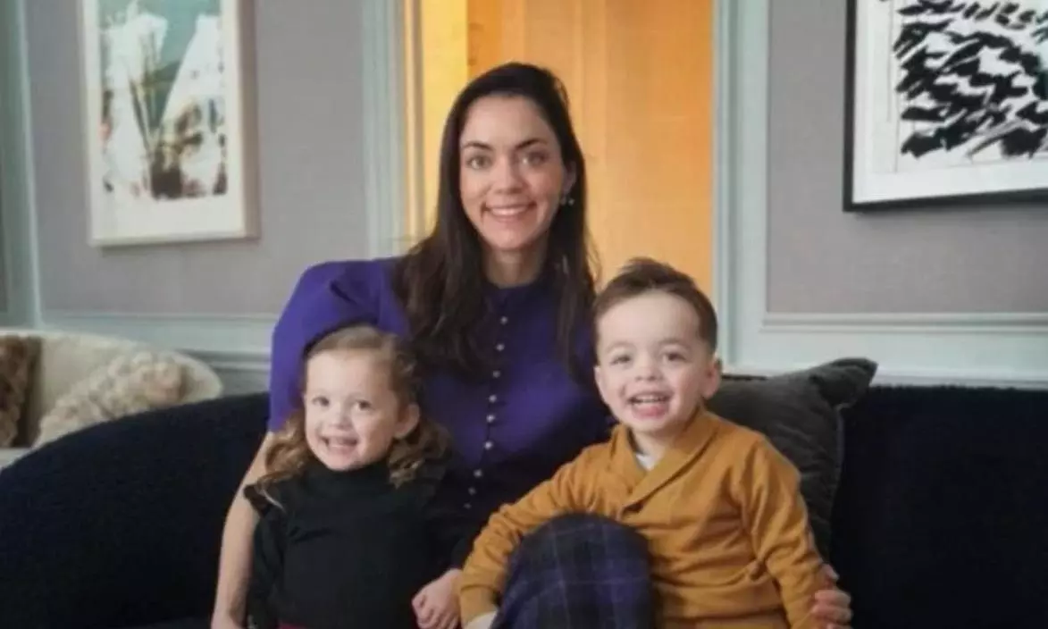 Shivon Zilis with her twins