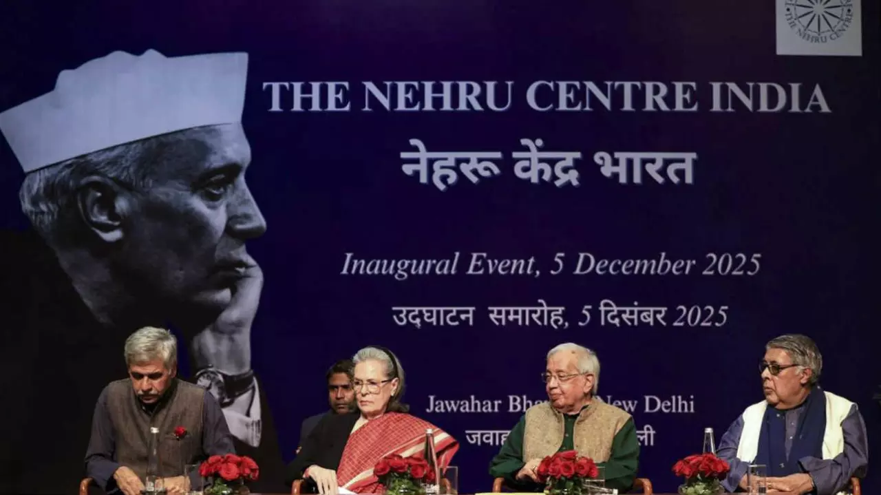 Sonia Gandhi, others at launch of The Nehru Centre