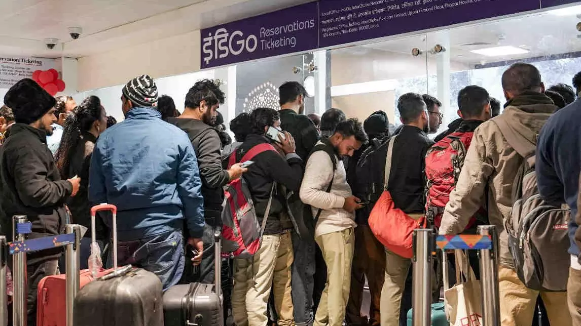 stranded passengers at Delhi airport