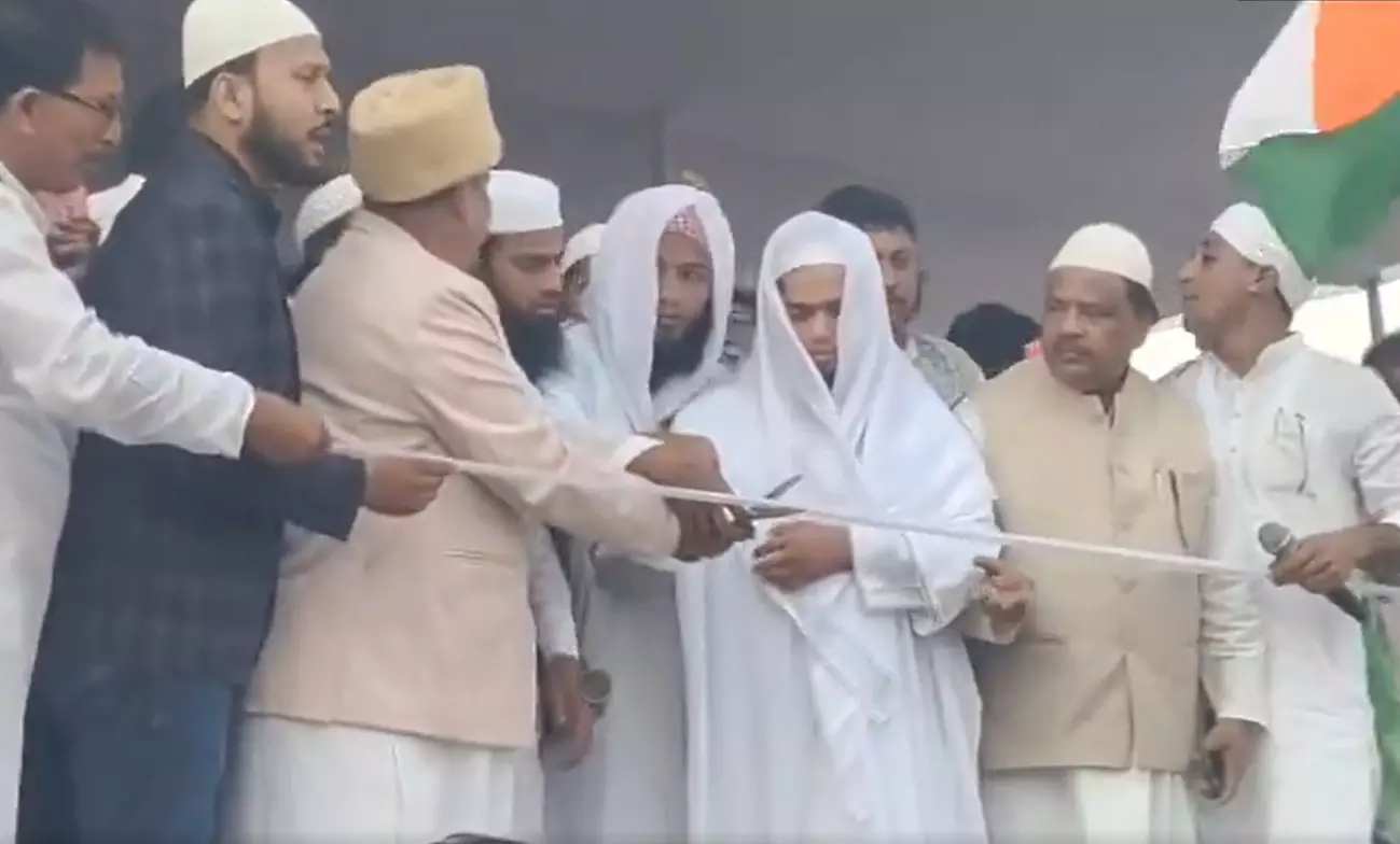 Humayun Kabir lays foundation of Babri Masjid replica in Murshidabad Humayun Kabir lays foundation of Babri Masjid replica in Murshidabad