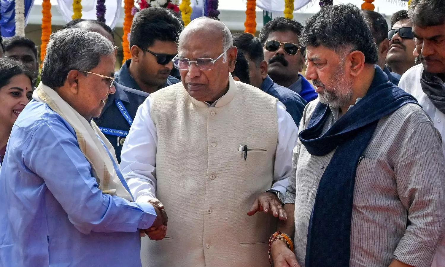 Congress President Mallikarjun Kharge with Siddaramaiah DK Shivakumar - the indecision could impact Congress Congress President Mallikarjun Kharge with Siddaramaiah DK Shivakumar - the indecision could impact Congress