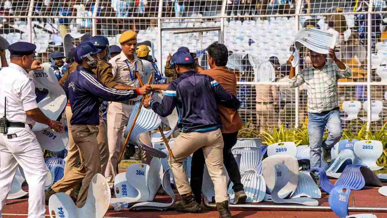 ‘What is happening?’: Confused Messi cuts short Kolkata appearance
