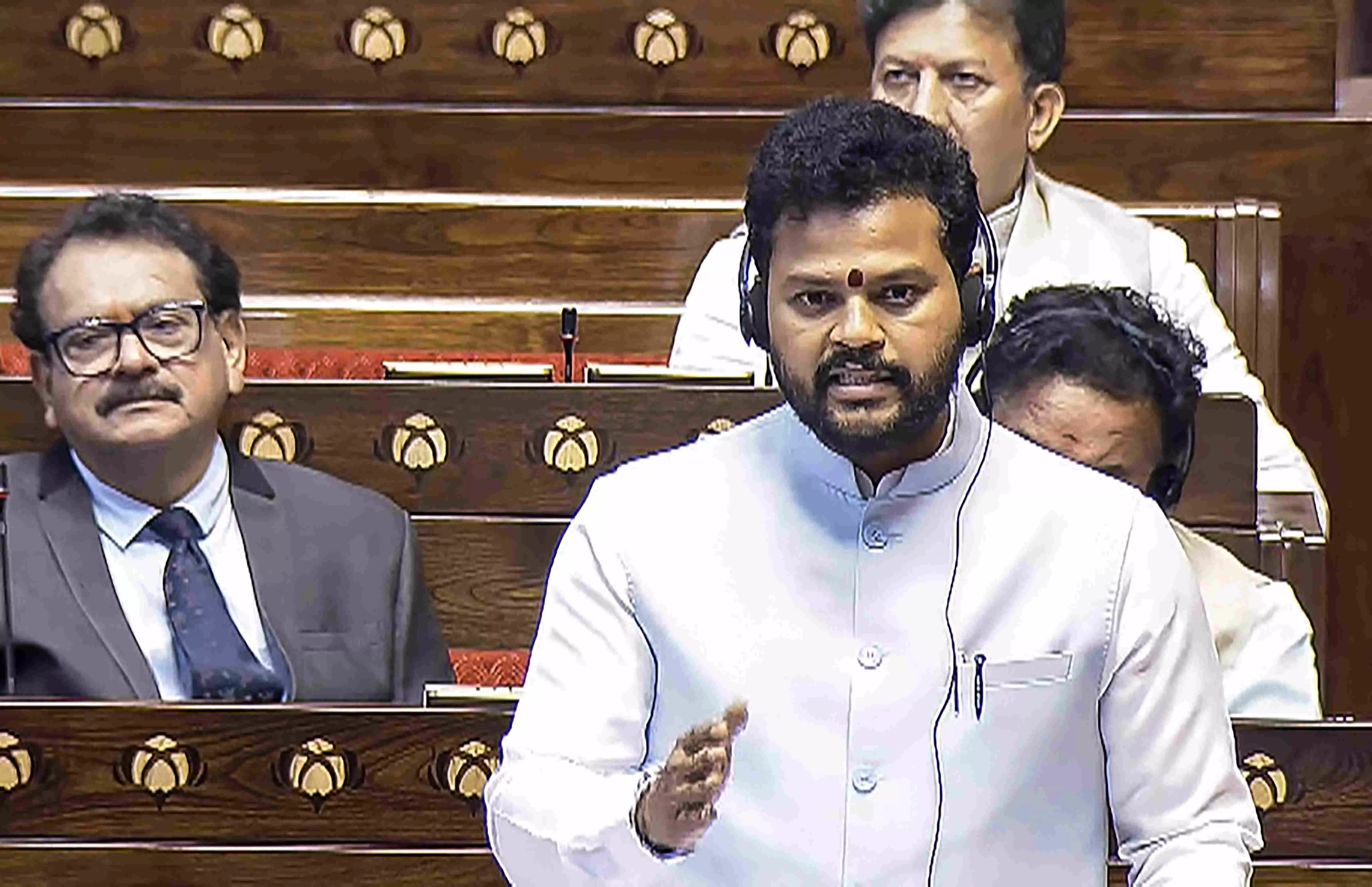 Indigo flight chaos: Govt monitoring airfares, says Aviation Minister Indigo flight chaos: Govt monitoring airfares, says Aviation Minister