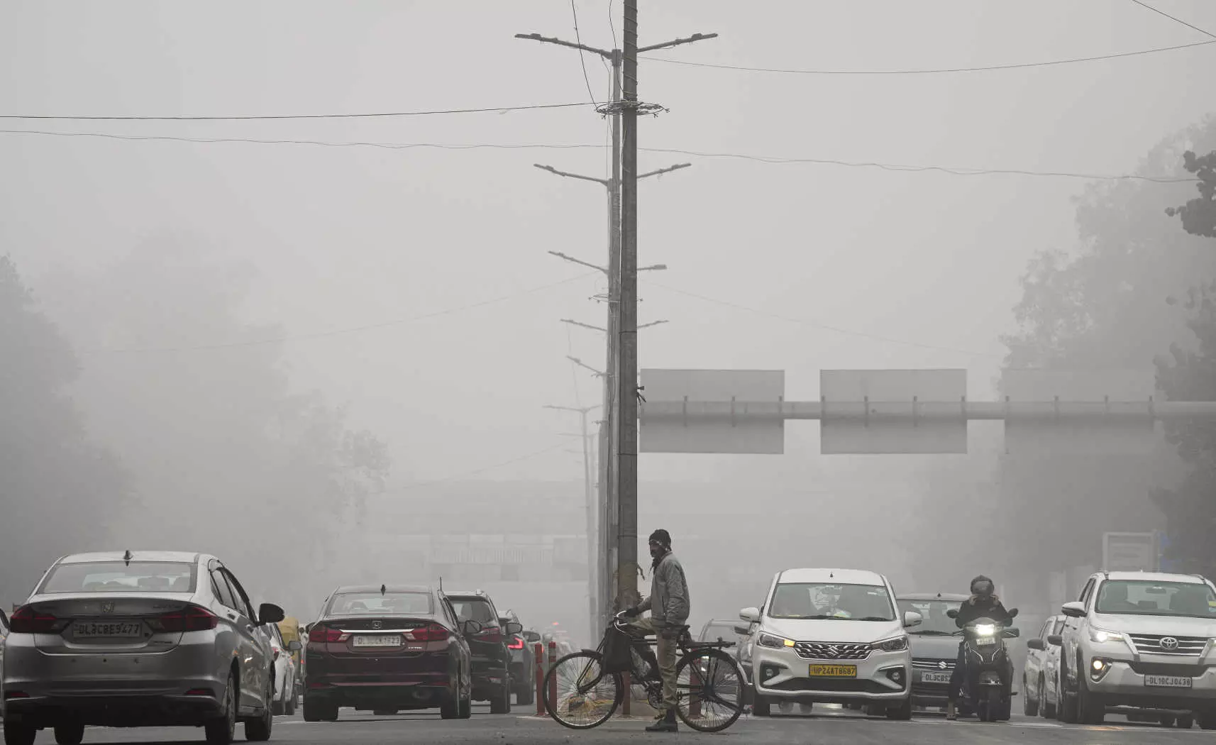dense fog in Delhi dense fog in Delhi