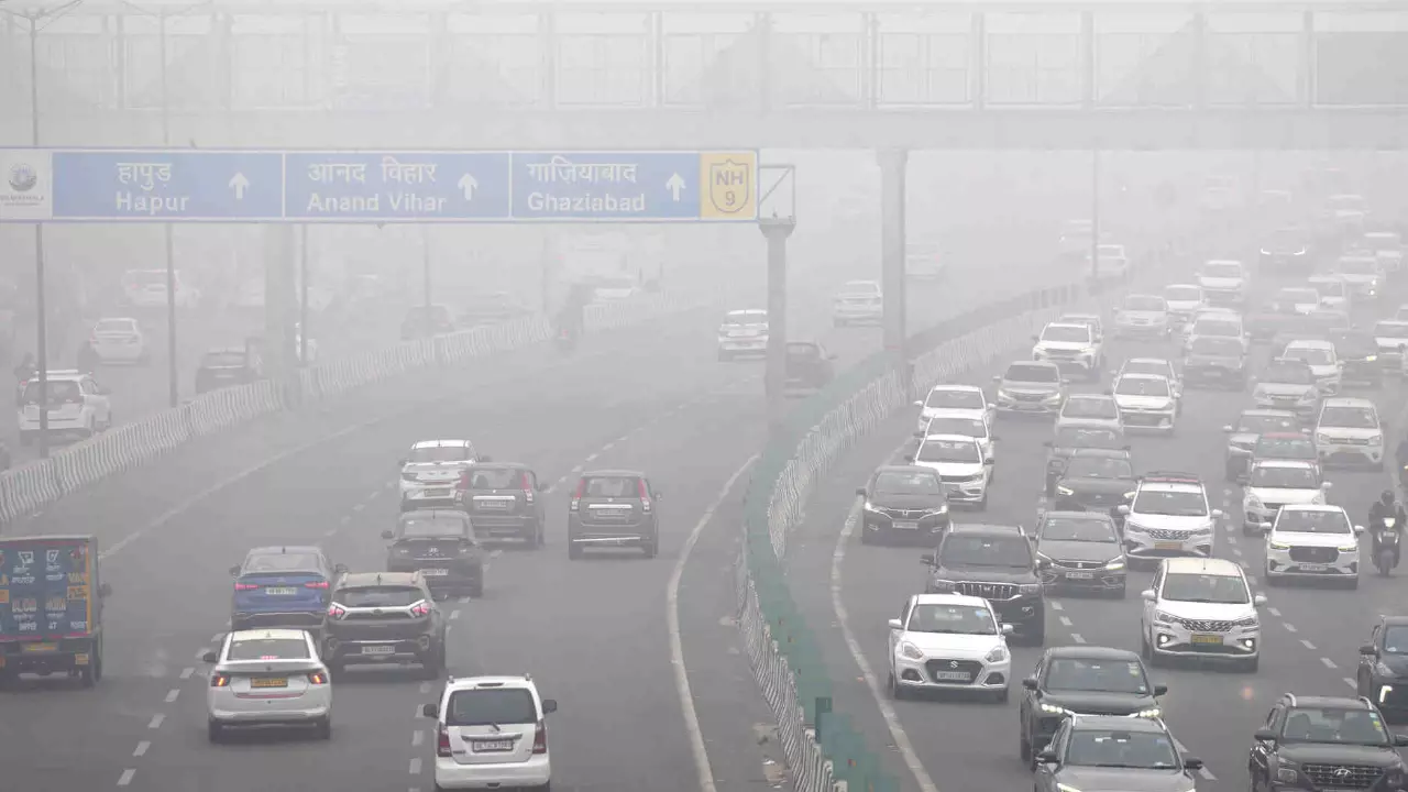 dense fog in Delhi