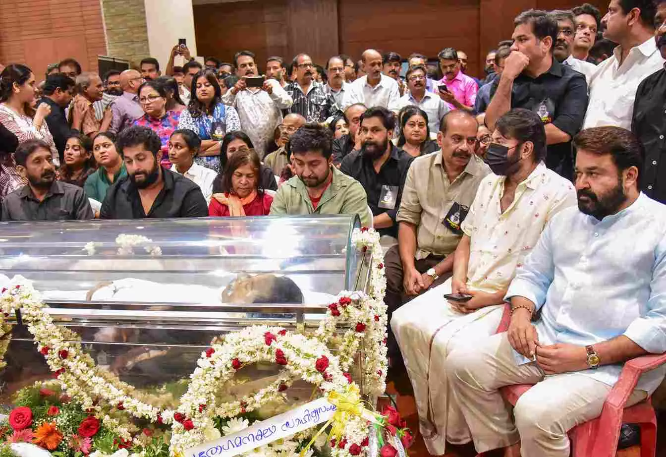 Kerala bids adieu to versatile actor-director Sreenivasan Kerala bids adieu to versatile actor-director Sreenivasan