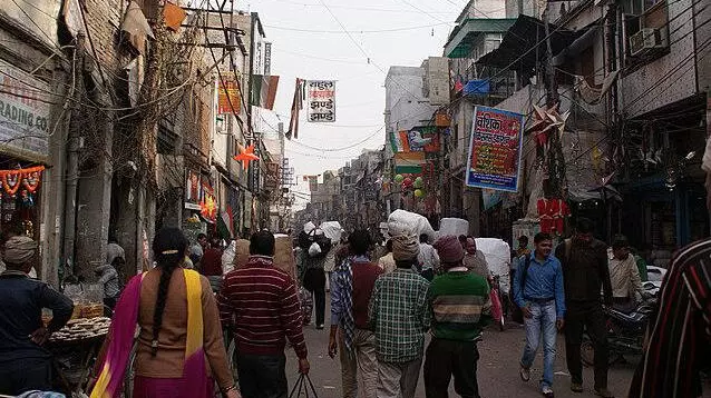 market in Delhi