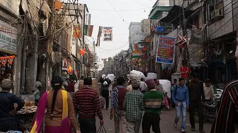 market in Delhi